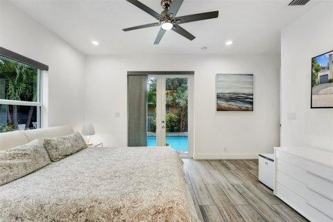 Commercial property in Wilton Manors, Florida № 945656 - photo 1