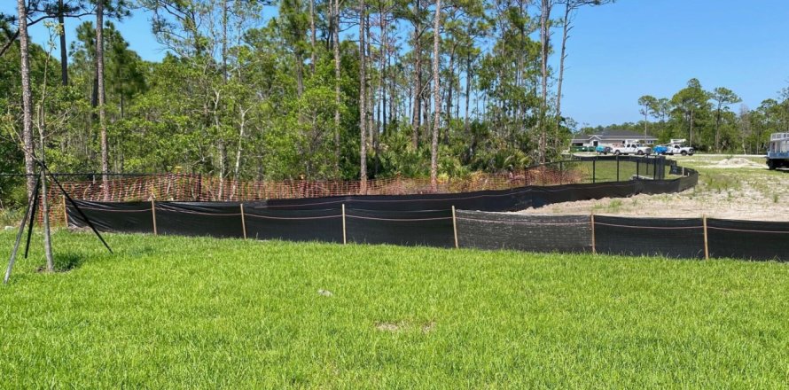 House in Stuart, Florida 4 bedrooms, 188.96 sq.m. № 1002578