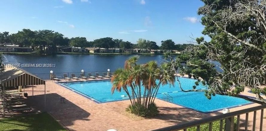 Condo in Hollywood, Florida, 2 bedrooms  № 2066130