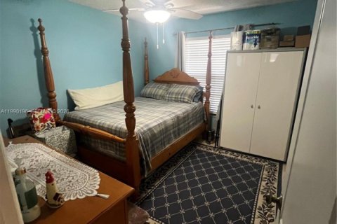 Condo in Hollywood, Florida, 2 bedrooms  № 2066130 - photo 28