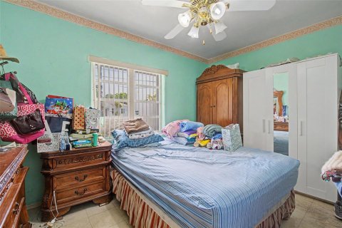 Propiedad comercial en venta en Miami, Florida, 212.56 m2 № 2153765 - foto 13