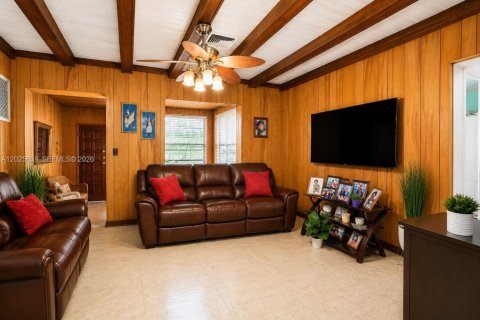 Propiedad comercial en venta en Miami, Florida, 212.56 m2 № 2153765 - foto 3