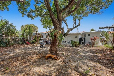 Propiedad comercial en venta en Miami, Florida, 212.56 m2 № 2153765 - foto 27