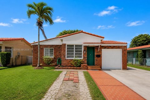 Propiedad comercial en Miami, Florida 212.56 m2 № 2153765