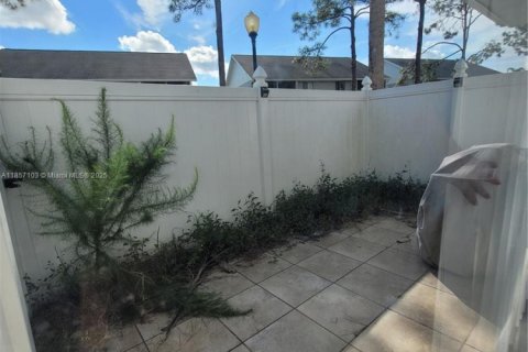 Copropriété à louer à Orlando, Floride: 2 chambres, 88.07 m2 № 1883792 - photo 2