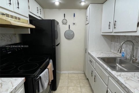 Condominio en venta en Hallandale Beach, Florida, 1 dormitorio, 53.88 m2 № 1610635 - foto 27