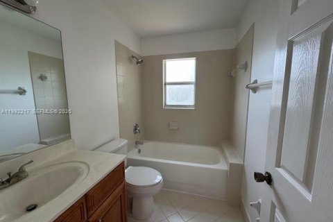 Купить виллу или дом в Хомстед, Флорида 3 спальни, 195м2, № 2052698 - фото 17