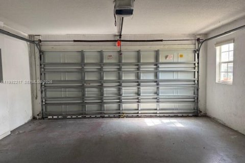 Купить виллу или дом в Хомстед, Флорида 3 спальни, 195м2, № 2052698 - фото 21