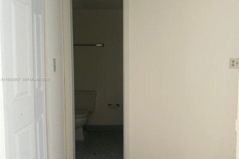 Condominio en venta en Sunny Isles Beach, Florida, 1 dormitorio, 102.56 m2 № 1989704 - foto 12