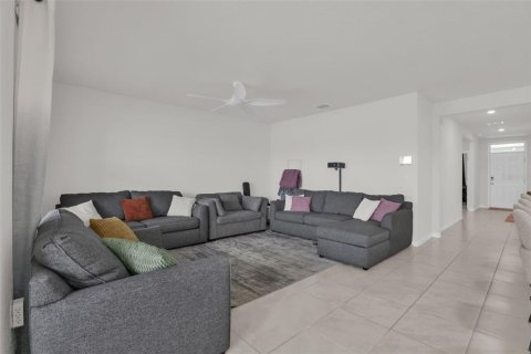 House in Mount Dora, Florida 3 bedrooms, 153.38 sq.m. № 2348092 - photo 3