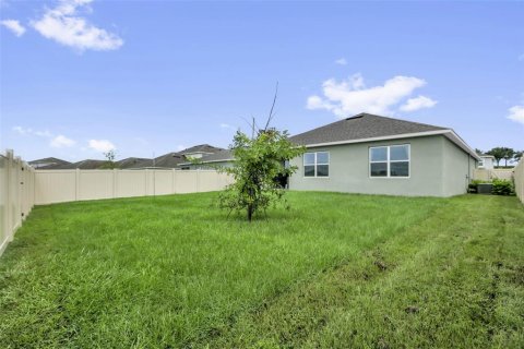 House in Mount Dora, Florida 3 bedrooms, 153.38 sq.m. № 2348092 - photo 27