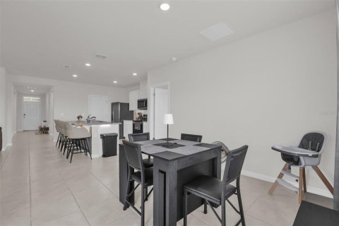 House in Mount Dora, Florida 3 bedrooms, 153.38 sq.m. № 2348092 - photo 5
