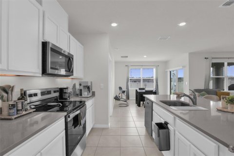 House in Mount Dora, Florida 3 bedrooms, 153.38 sq.m. № 2348092 - photo 7