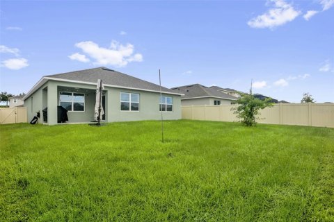 House in Mount Dora, Florida 3 bedrooms, 153.38 sq.m. № 2348092 - photo 25