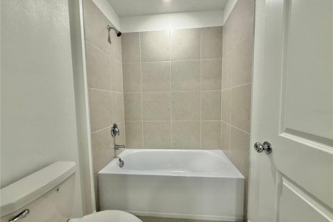 House in Kissimmee, Florida 5 bedrooms, 274.34 sq.m. № 1761246 - photo 6