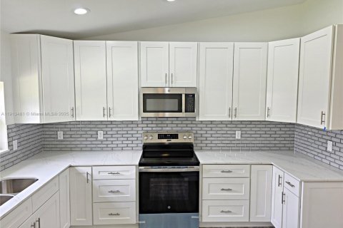 Купить виллу или дом в Лейк-Плэсид, Флорида 3 спальни, 168.8м2, № 1991015 - фото 7