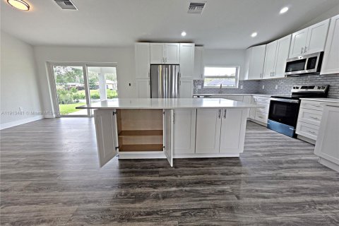 Купить виллу или дом в Лейк-Плэсид, Флорида 3 спальни, 168.8м2, № 1991015 - фото 9