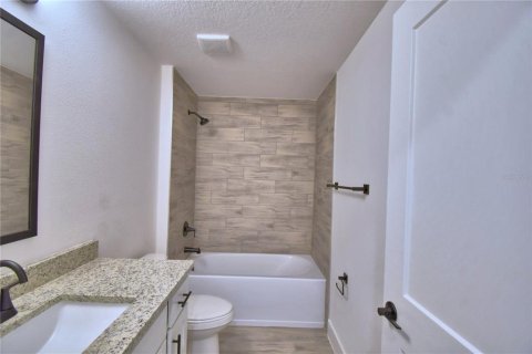 Villa ou maison à vendre à Auburndale, Floride: 3 chambres, 183.02 m2 № 2102184 - photo 18