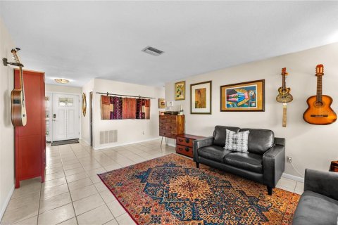 Villa ou maison à vendre à Seminole, Floride: 3 chambres, 147.99 m2 № 1690374 - photo 10