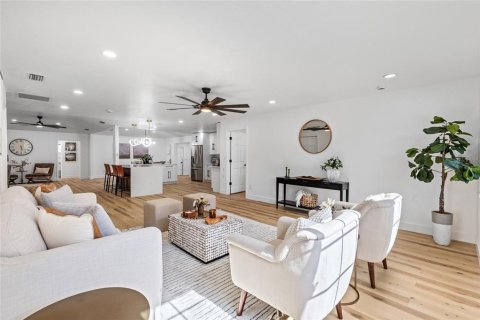 Villa ou maison à vendre à Gainesville, Floride: 4 chambres, 223.06 m2 № 1872905 - photo 9