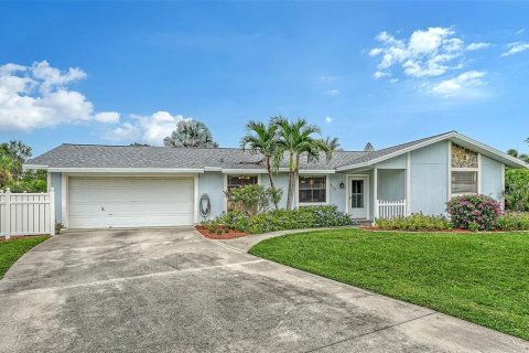 Casa en venta en Sarasota, Florida, 3 dormitorios, 137.5 m2 № 2413473 - foto 2