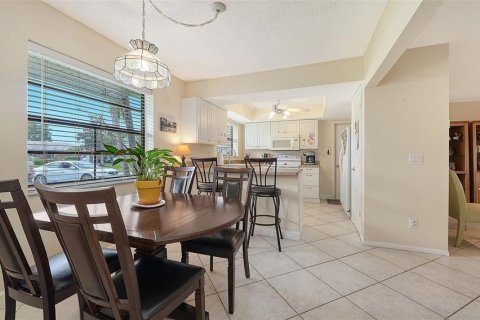 Casa en venta en Sarasota, Florida, 3 dormitorios, 137.5 m2 № 2413473 - foto 10