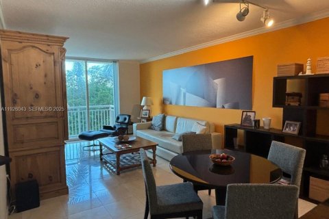 Кондоминиум с 1 спальней в Майами, Флорида № 1986343