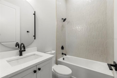 Townhouse in Tampa, Florida 3 bedrooms, 244.33 sq.m. № 1569576 - photo 28