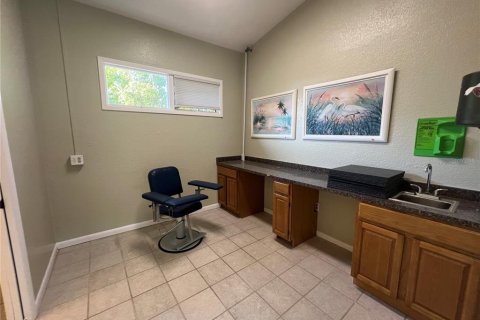 Propiedad comercial en venta en New Port Richey, Florida, 271.27 m2 № 1590593 - foto 13