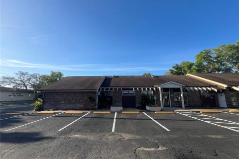Propiedad comercial en venta en New Port Richey, Florida, 271.27 m2 № 1590593 - foto 4
