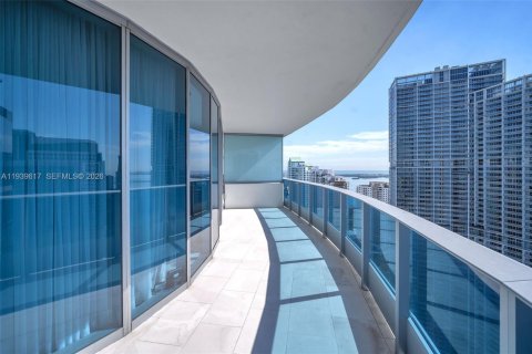 Condo in Miami, Florida, 2 bedrooms  № 2059717 - photo 4