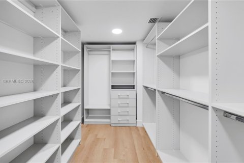 Apartment in Miami, Florida 2 bedrooms, 130.43 sq.m. № 2027424 - photo 19