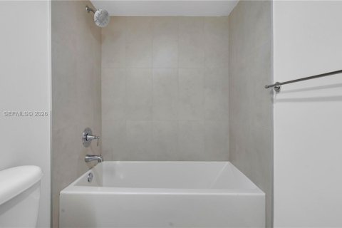 Apartment in Miami, Florida 2 bedrooms, 130.43 sq.m. № 2027424 - photo 22