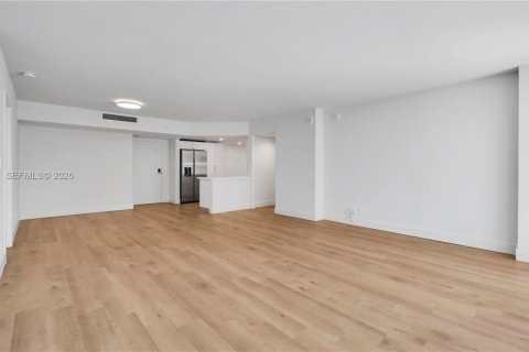 Apartment in Miami, Florida 2 bedrooms, 130.43 sq.m. № 2027424 - photo 7