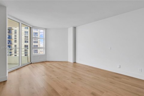 Apartment in Miami, Florida 2 bedrooms, 130.43 sq.m. № 2027424 - photo 11