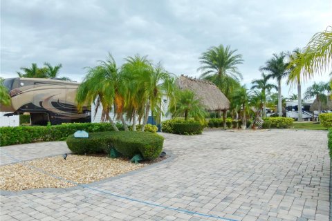 Terreno en venta en Okeechobee, Florida № 1352892 - foto 4