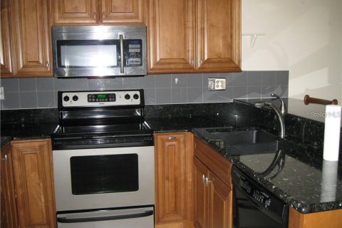 Copropriété à louer à Bradenton, Floride: 3 chambres, 113.71 m2 № 2386211 - photo 4