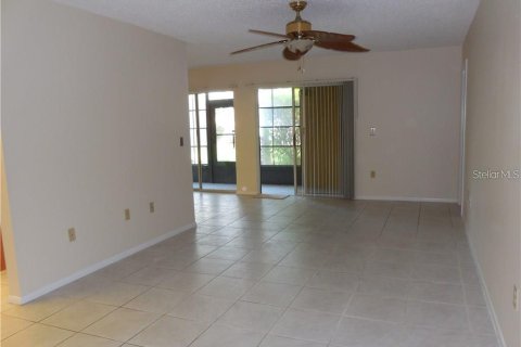 Copropriété à louer à Bradenton, Floride: 3 chambres, 113.71 m2 № 2386211 - photo 3