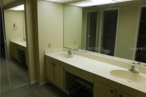 Copropriété à louer à Bradenton, Floride: 3 chambres, 113.71 m2 № 2386211 - photo 9