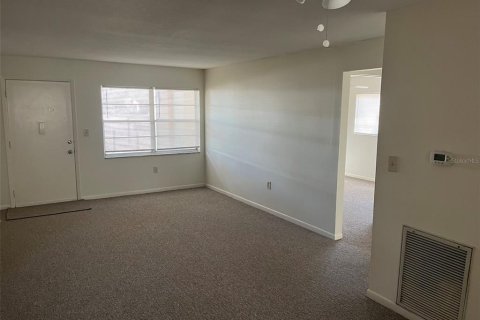 Appartement à louer à Saint Petersburg, Floride: 2 chambres, 65.03 m2 № 2380515 - photo 3