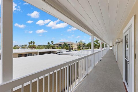 Copropriété à vendre à Dunedin, Floride: 2 chambres, 119.84 m2 № 2287353 - photo 3