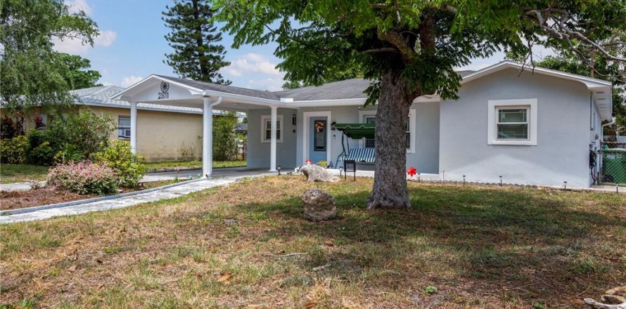 Villa ou maison à Tampa, Floride 3 chambres, 155.98 m2 № 2403259