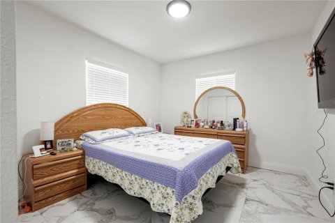 Villa ou maison à vendre à Tampa, Floride: 3 chambres, 155.98 m2 № 2403259 - photo 16