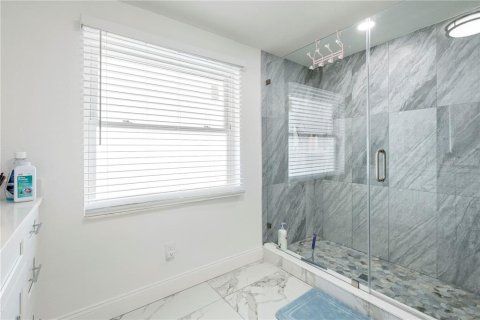 Villa ou maison à vendre à Tampa, Floride: 3 chambres, 155.98 m2 № 2403259 - photo 19