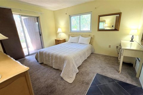 Condo in Bradenton, Florida, 2 bedrooms № 2145186 - photo 13