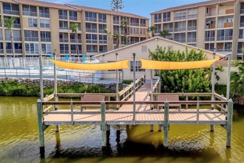 Condo in Bradenton, Florida, 2 bedrooms № 2145186 - photo 4