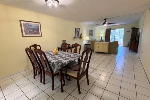 Condo in Bradenton, Florida, 2 bedrooms № 2145186 - photo 6