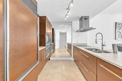 Condominio en venta en Miami, Florida, 1 dormitorio, 73.39 m2 № 1933856 - foto 6
