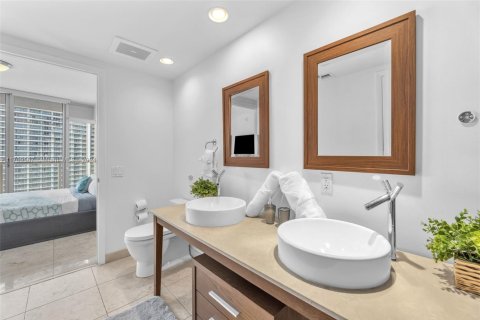 Condominio en venta en Miami, Florida, 1 dormitorio, 73.39 m2 № 1933856 - foto 14