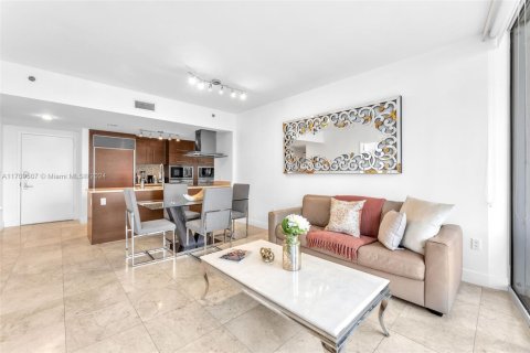 Condominio en venta en Miami, Florida, 1 dormitorio, 73.39 m2 № 1933856 - foto 8